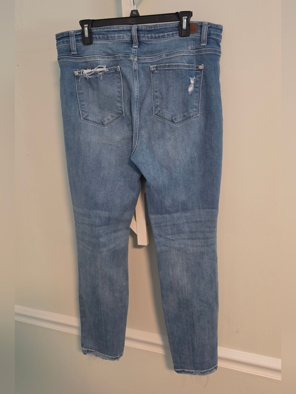 Judy Blue Boyfriend Fit High Rise Button Fly Distressed Jeans 15 32 14 16 - Picture 3 of 11